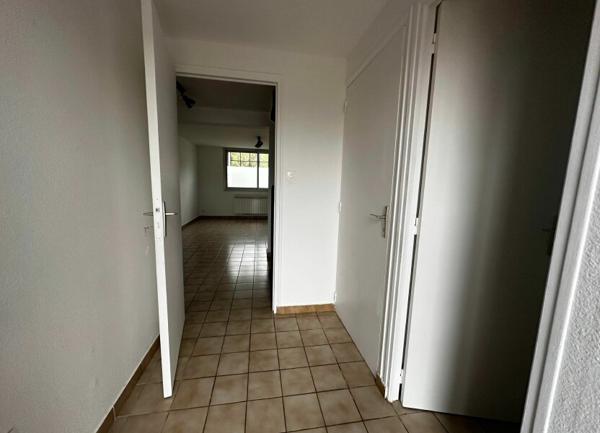 Appartement à louer    2 pièces •  Joyeuse