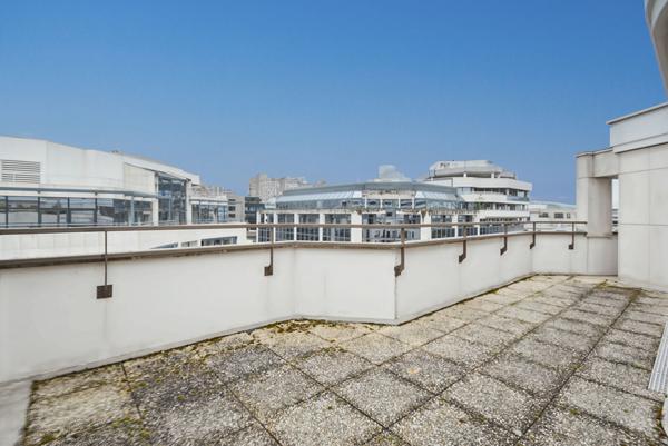 DUPLEX DERNIER ETAGE 4 P  TERRASSES & PARKINGS