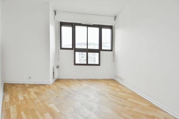 DUPLEX DERNIER ETAGE 4 P  TERRASSES & PARKINGS