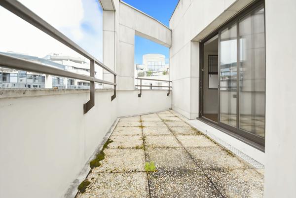 DUPLEX DERNIER ETAGE 4 P  TERRASSES & PARKINGS