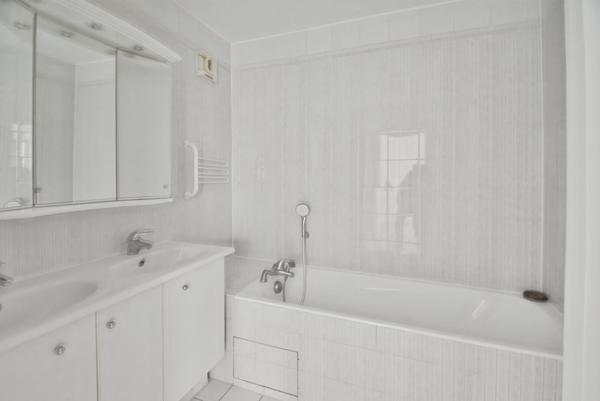 DUPLEX DERNIER ETAGE 4 P  TERRASSES & PARKINGS