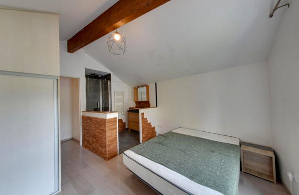 Maison atypique avec cour intérieur au coeur de LA TRONCHE