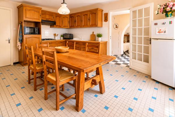 A vendre propriété de charme, 8 pièce(s) L Isle Jourdain 278 m2