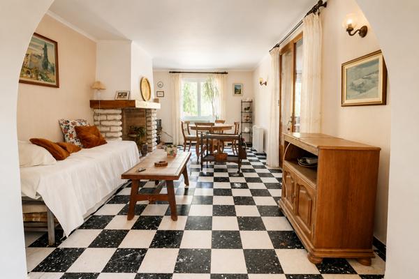 A vendre propriété de charme, 8 pièce(s) L Isle Jourdain 278 m2