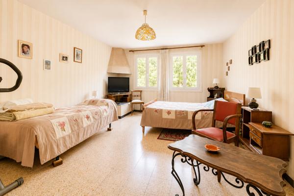 A vendre propriété de charme, 8 pièce(s) L Isle Jourdain 278 m2