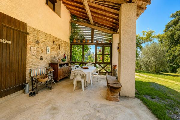 A vendre propriété de charme, 8 pièce(s) L Isle Jourdain 278 m2