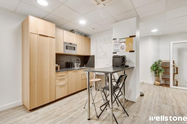 Bureaux à louer à PARIS 75008
