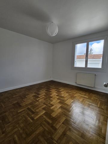 LOCATION Appartement 3 pièces 81m² NIORT