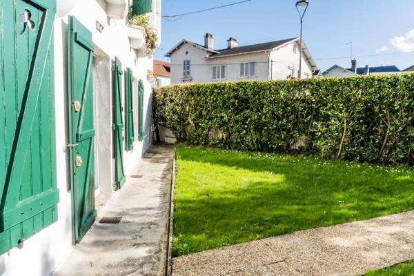 Appartement à vendre |                                       Pau |                                        3 pièces  |  71 m²