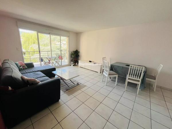 Location Appartement 3 pièces 70 m2 à Millau