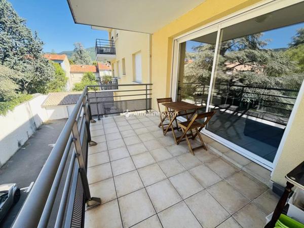 Location Appartement 3 pièces 70 m2 à Millau