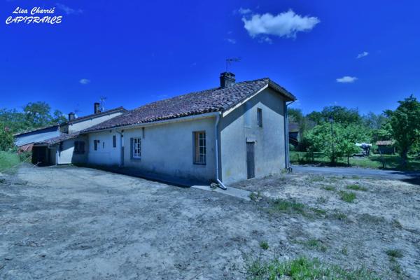 Dpt Gers (32), à vendre proche d’ESTANG ensemble de 3 maisons pour un total de 193 m2 sur 1466 m2 de terrain