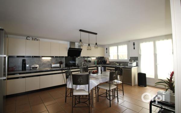 Maison à vendre    5 pièces •  Le Gua