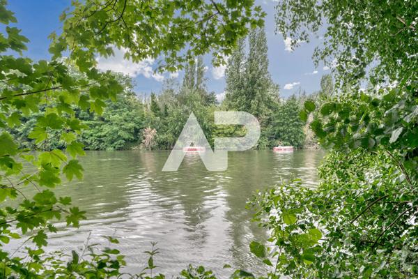 Appartement Rueil Malmaison 5 pièce(s) 105.56 m2 695 000 € **  - Référence  20003