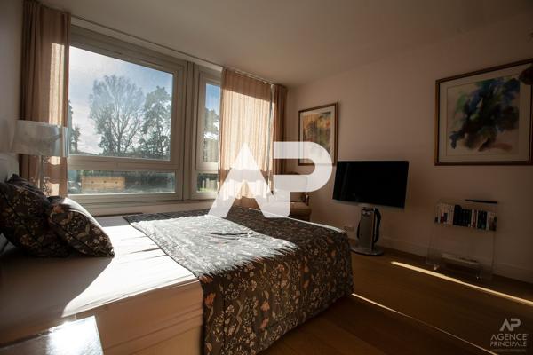 Appartement Rueil Malmaison 5 pièce(s) 105.56 m2 695 000 € **  - Référence  20003