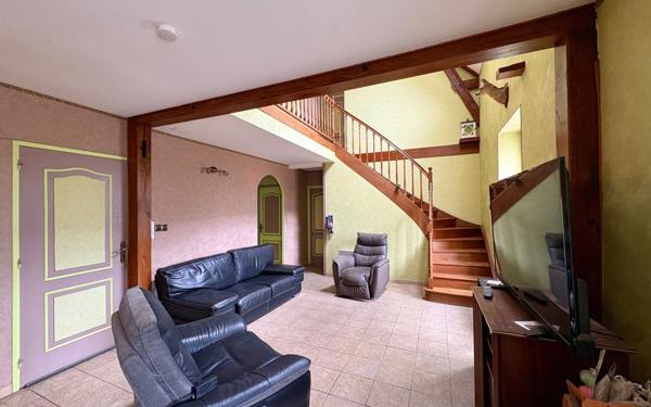 Maison à vendre    6 pièces •  Nalliers