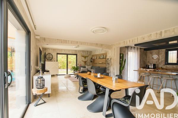 Maison à vendre 5 pièces 166 m² Villeneuve