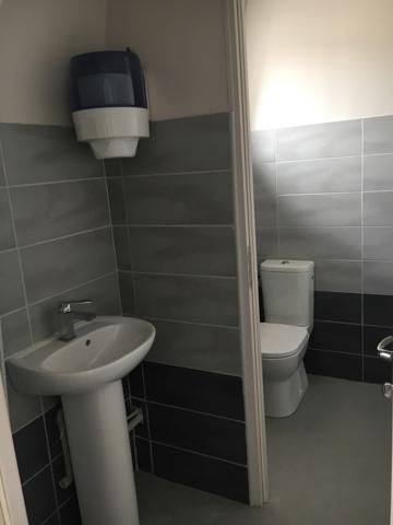 IMMEUBLE DE BUREAUX A LOUER - 219 M2 - SAINT-QUENTIN