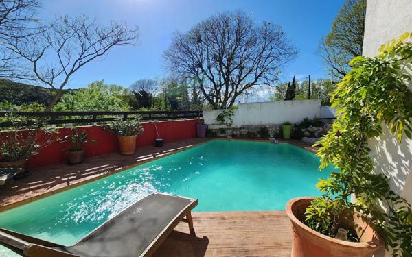 Maison à vendre    4 pièces •  Sainte-Anastasie