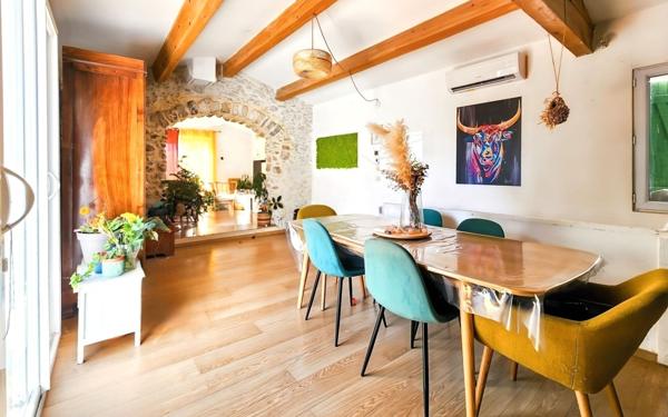 Maison à vendre    4 pièces •  Sainte-Anastasie