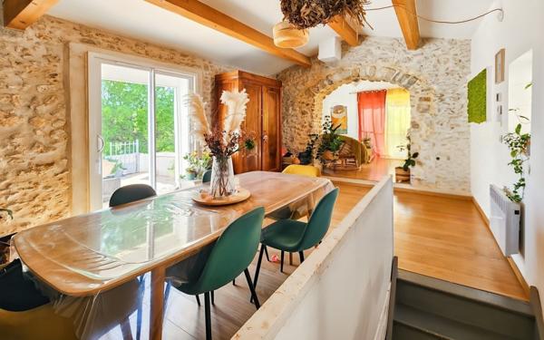 Maison à vendre    4 pièces •  Sainte-Anastasie