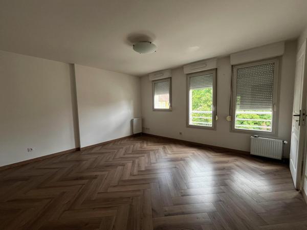 Magnifique appartement F1 entièrement rénové d'une superficie de 34,40m² idéalement situé proche du centre ville de Luzarches