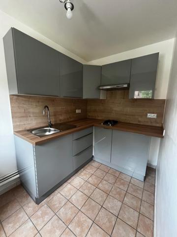 Magnifique appartement F1 entièrement rénové d'une superficie de 34,40m² idéalement situé proche du centre ville de Luzarches