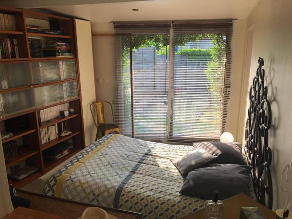 Ensemble immobilier à Montlhéry 370 m² 12 pièces et locaux commerciaux