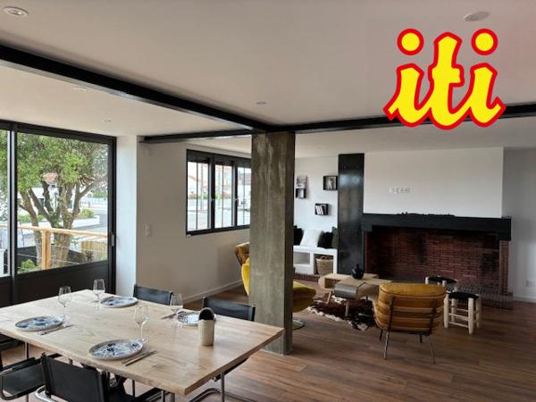 Maison rénovée proche océan et commerces