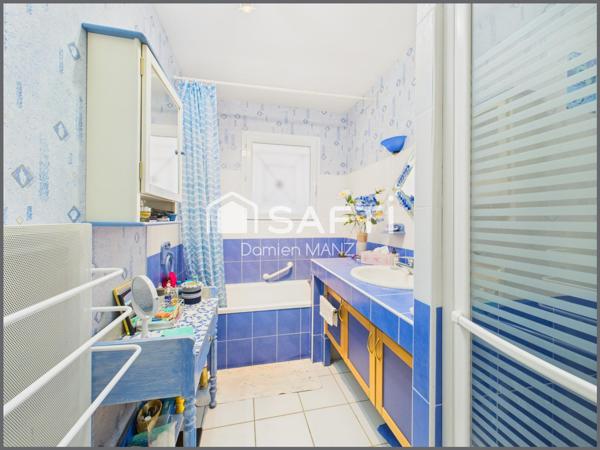 CHARMANTE MAISON T5 AVEC PISCINE ET GARAGE