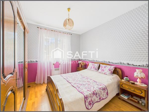 CHARMANTE MAISON T5 AVEC PISCINE ET GARAGE