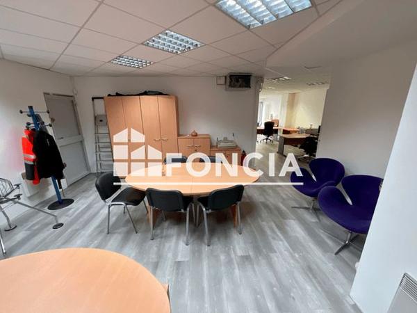 À vendre Local commercial 76 m² - Villeurbanne 69100