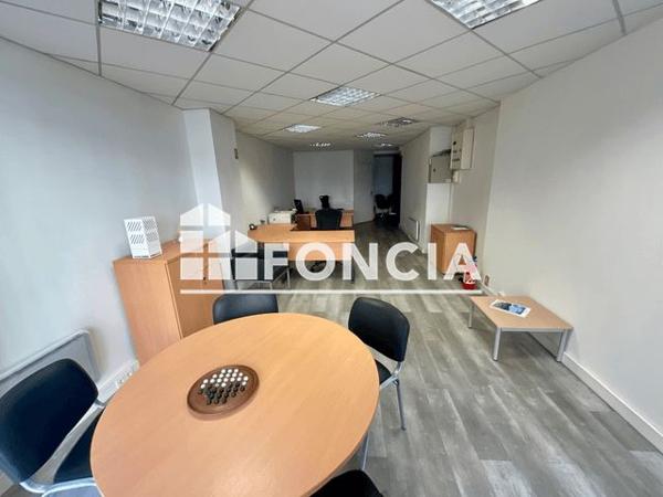 À vendre Local commercial 76 m² - Villeurbanne 69100