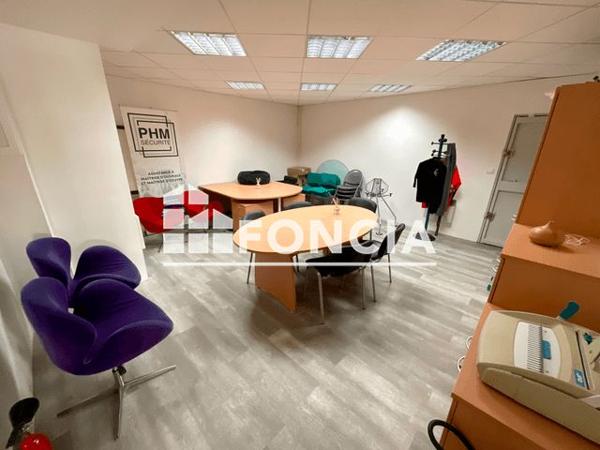 À vendre Local commercial 76 m² - Villeurbanne 69100