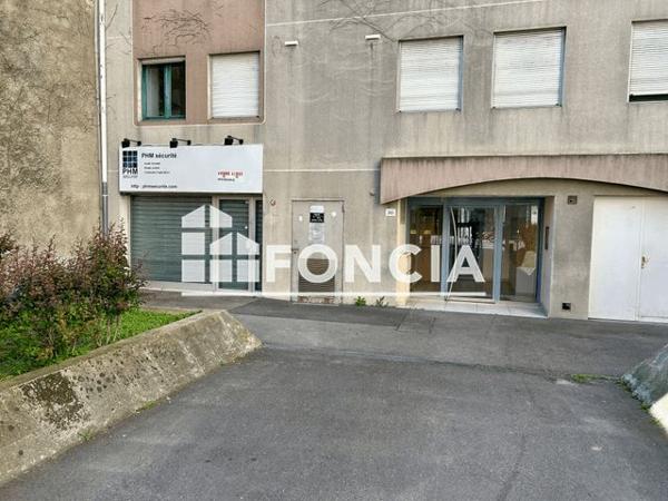 À vendre Local commercial 76 m² - Villeurbanne 69100