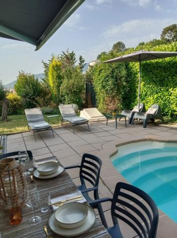 PEGOMAS MAISON 3P 94 M2 PISCINE 300 M2 TERRAIN RESIDENCE SECURISEE