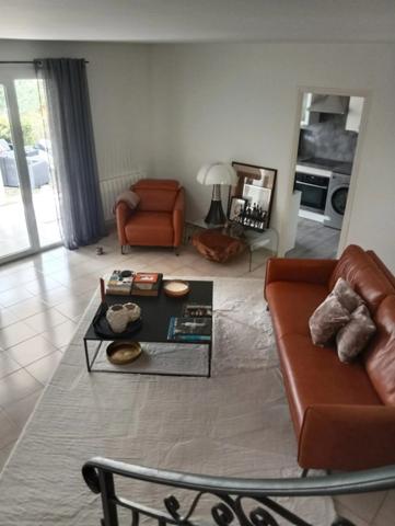 PEGOMAS MAISON 3P 94 M2 PISCINE 300 M2 TERRAIN RESIDENCE SECURISEE