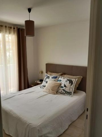 PEGOMAS MAISON 3P 94 M2 PISCINE 300 M2 TERRAIN RESIDENCE SECURISEE