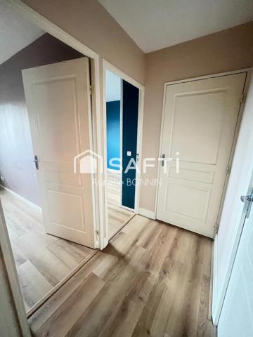 Talence Forum - Bel appartement 3 pièces de 78m² hab au dernier étage vendu avec un cellier et un parking privatif