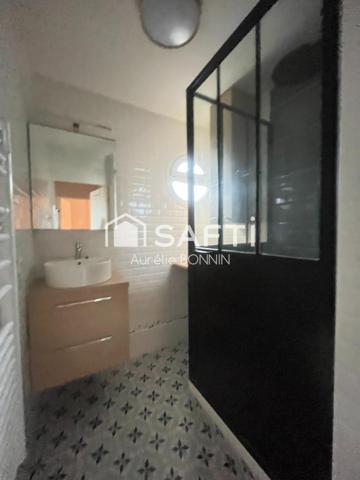 Talence Forum - Bel appartement 3 pièces de 78m² hab au dernier étage vendu avec un cellier et un parking privatif