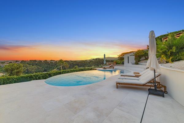Vente Maison contemporaine Cagnes-sur-Mer 9 Pièces 314 m²