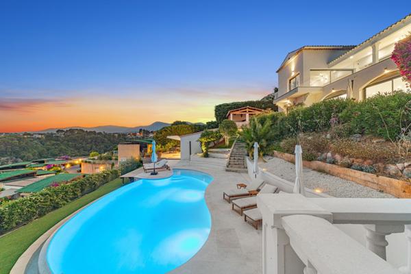 Vente Maison contemporaine Cagnes-sur-Mer 9 Pièces 314 m²