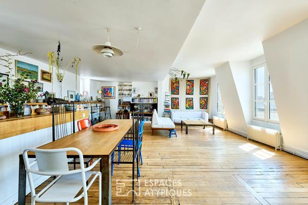 Duplex en dernier étage traversant – Quartier Martyrs