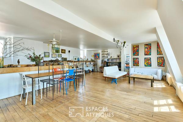 Duplex en dernier étage traversant – Quartier Martyrs