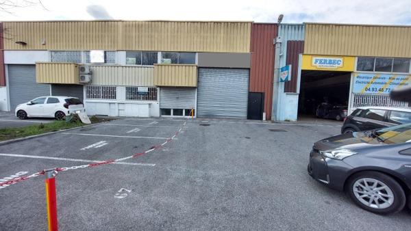 Location / Local activité à Mandelieu-la-Napoule (06210)