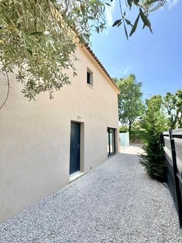 Roquebrune-sur-Argens Var - villa neuve de 2025 avec piscine 3 chambres-à saisir !