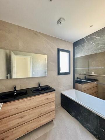 Roquebrune-sur-Argens Var - villa neuve de 2025 avec piscine 3 chambres-à saisir !