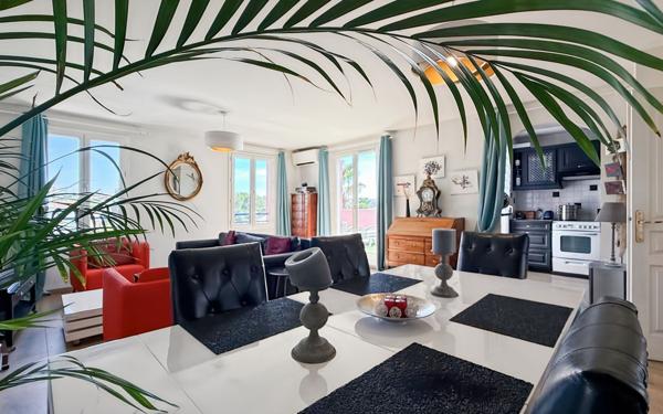 Appartement à vendre    4 pièces • 96 m2 Saint-Raphaël