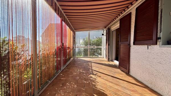 Maison de plain-pied avec 1072m2 de terrain, rare sur le secteur!