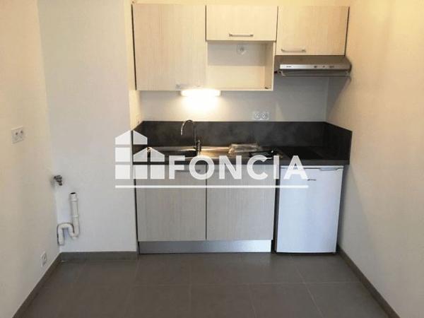 Location Appartement 2 pièces 41.89 m² - 1 RUE DE L'ABBE FREMOND Angers 49100